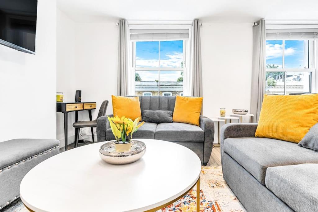 Luxaway 2br Kensington With Ac - Sleeps Up To 11 *